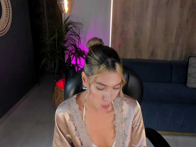 NiaSalvatore live cam on BongaCams