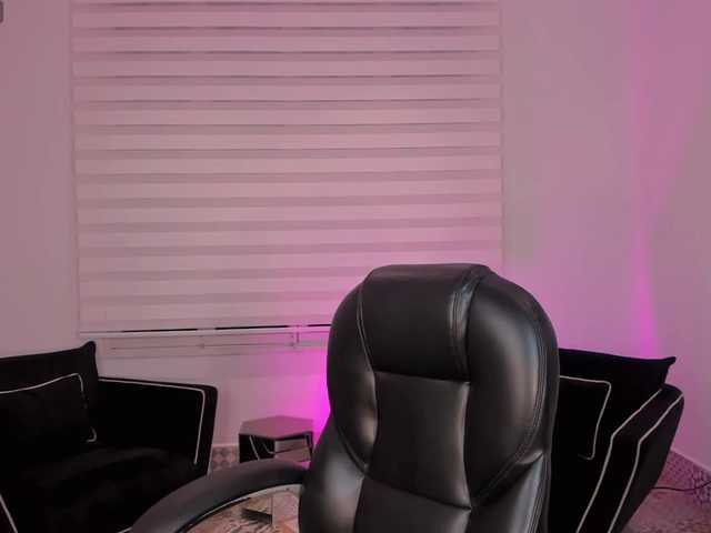 NiaSalvatore live cam