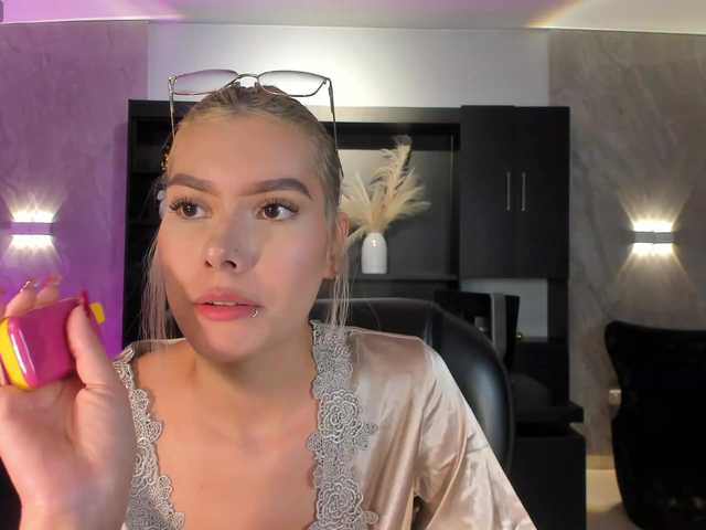 NiaSalvatore live cam on BongaCams