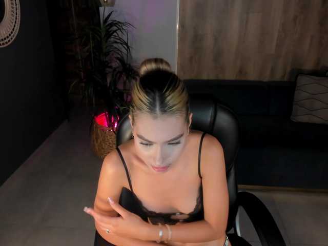 NiaSalvatore live cam on BongaCams