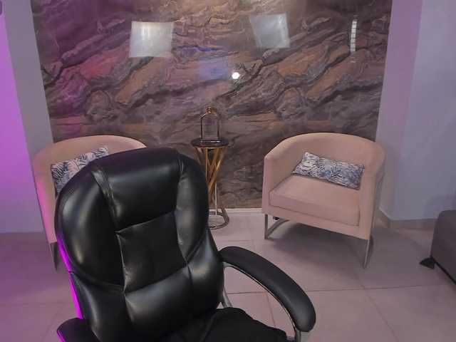 NiaSalvatore live cam on BongaCams