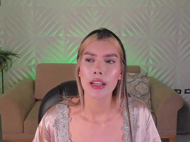 NiaSalvatore live cam on BongaCams