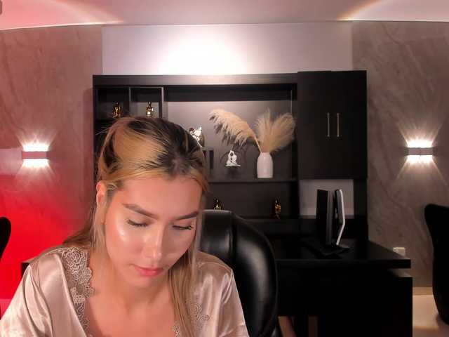 NiaSalvatore live cam on BongaCams