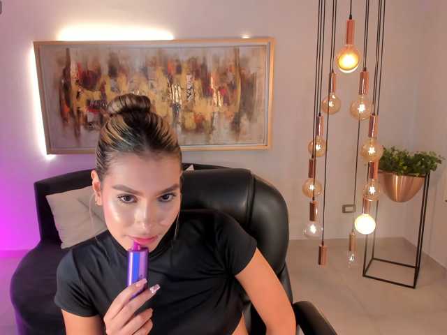 NiaSalvatore live cam on BongaCams
