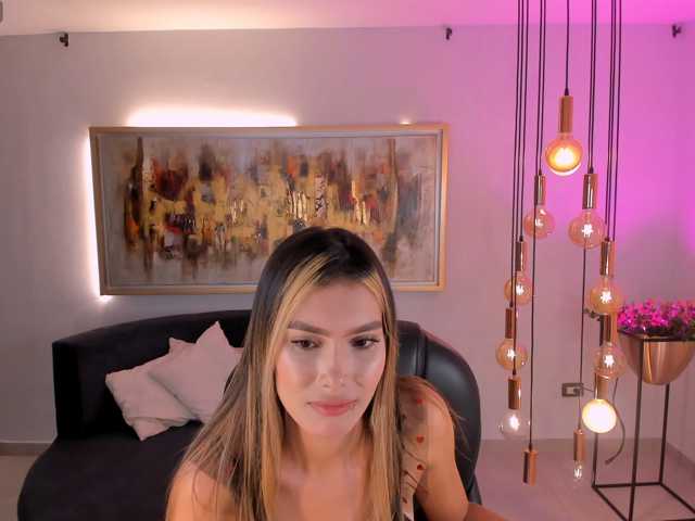 NiaSalvatore live cam on BongaCams