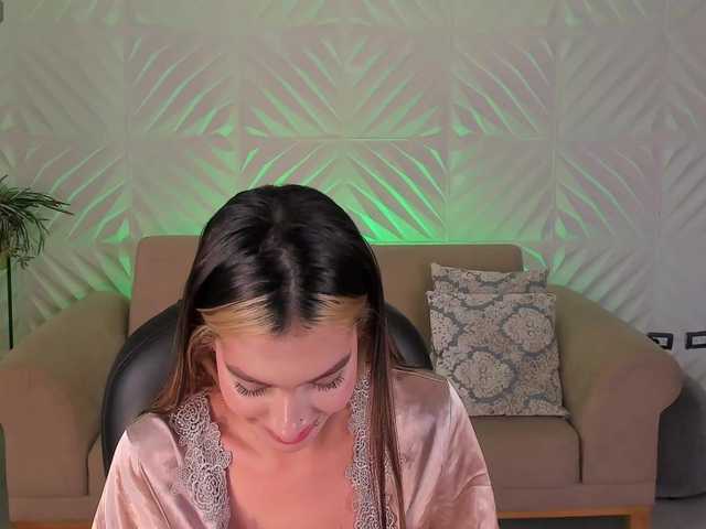 NiaSalvatore live cam on BongaCams