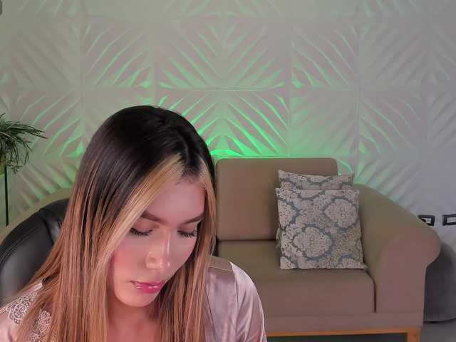 NiaSalvatore live cam on BongaCams