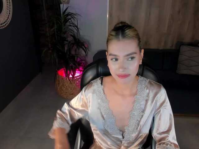 NiaSalvatore live cam on BongaCams