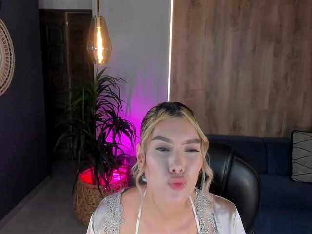 NiaSalvatore live cam on BongaCams