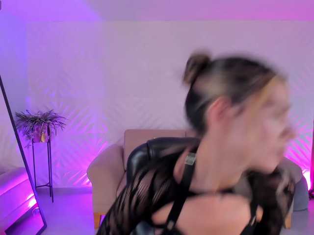 NiaSalvatore live cam on BongaCams