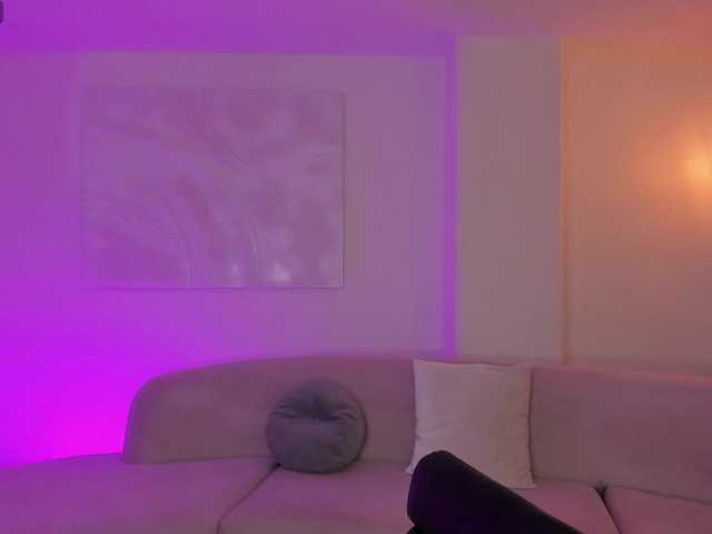 NiaSalvatore's BongaCams show and profile