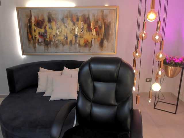 NiaSalvatore live cam on BongaCams