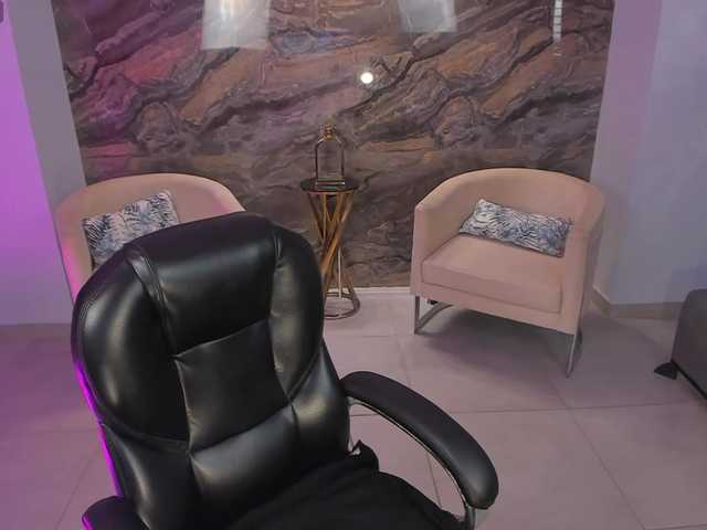 NiaSalvatore live cam on BongaCams