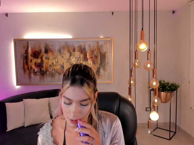 NiaSalvatore live cam on BongaCams
