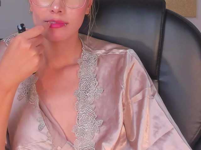 NiaSalvatore live cam on BongaCams
