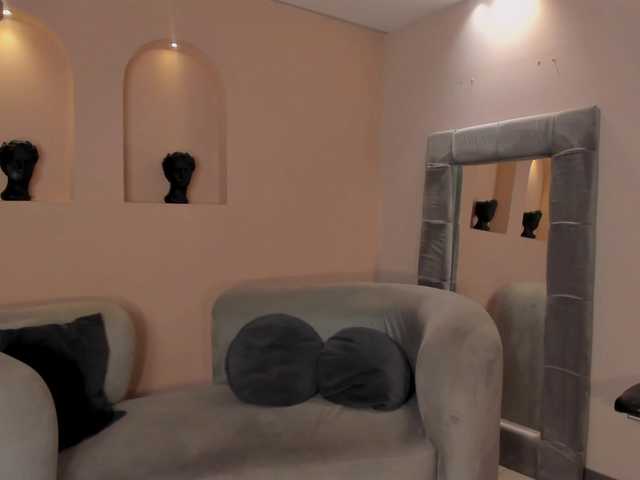 NiaSalvatore live cam on BongaCams