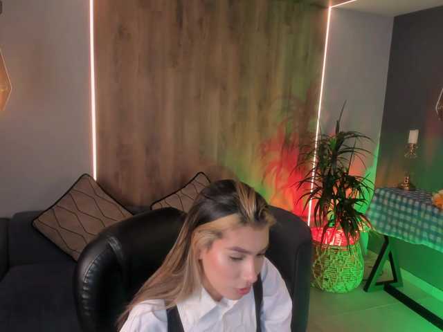 NiaSalvatore live cam on BongaCams