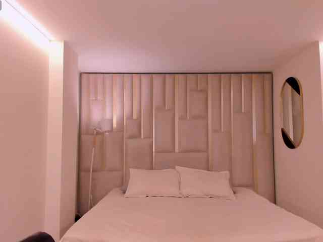 NiaSalvatore webcam