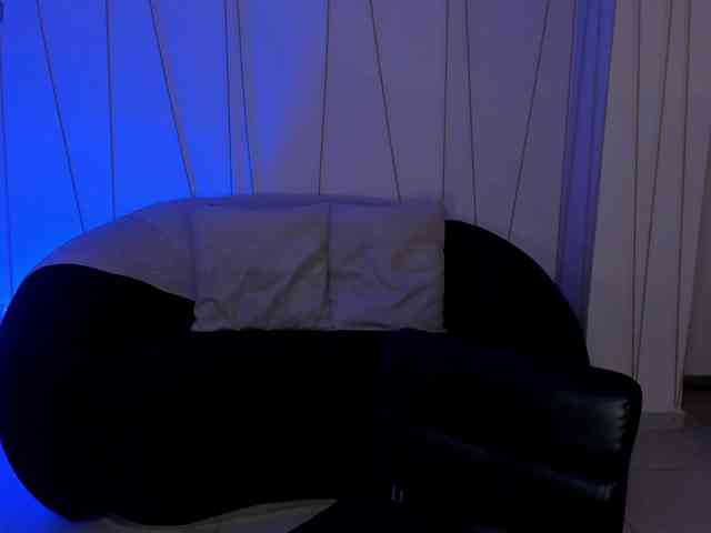 NiaSalvatore webcam