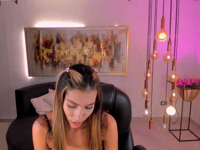 Modelo: NiaSalvatore
