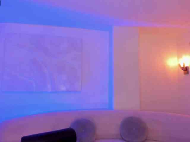 NiaSalvatore webcam
