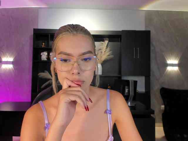 NiaSalvatore webcam