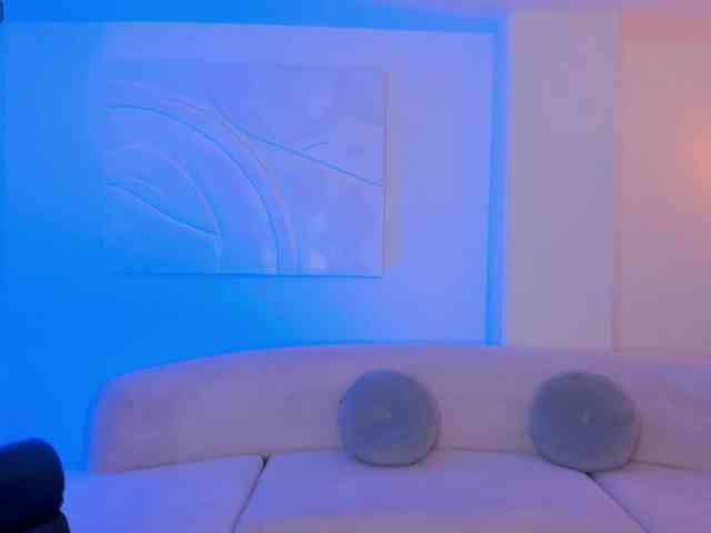 NiaSalvatore webcam