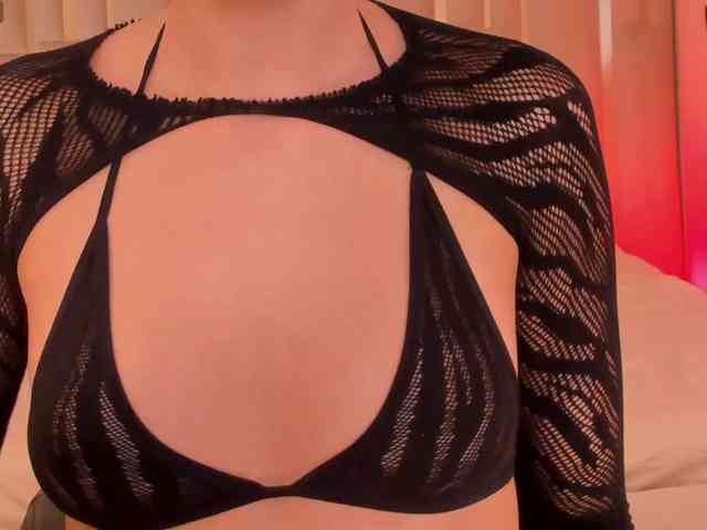 NiaSalvatore Sex Cam Show