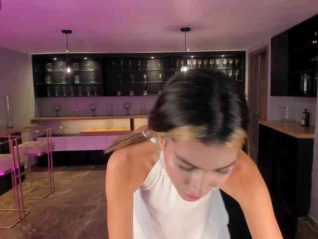 NiaSalvatore webcam