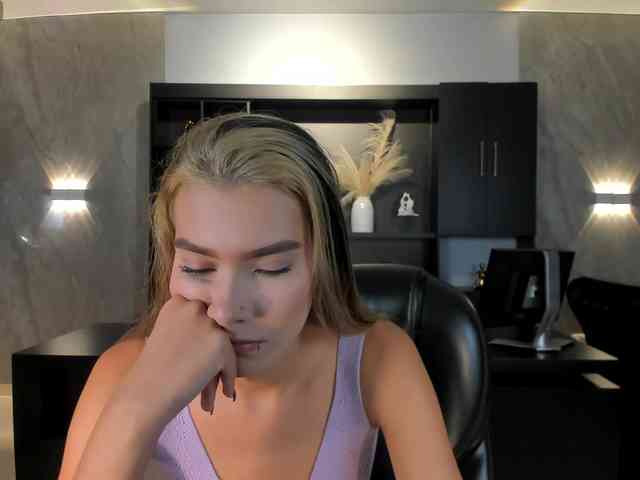 NiaSalvatore webcam