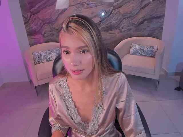NiaSalvatore webcam