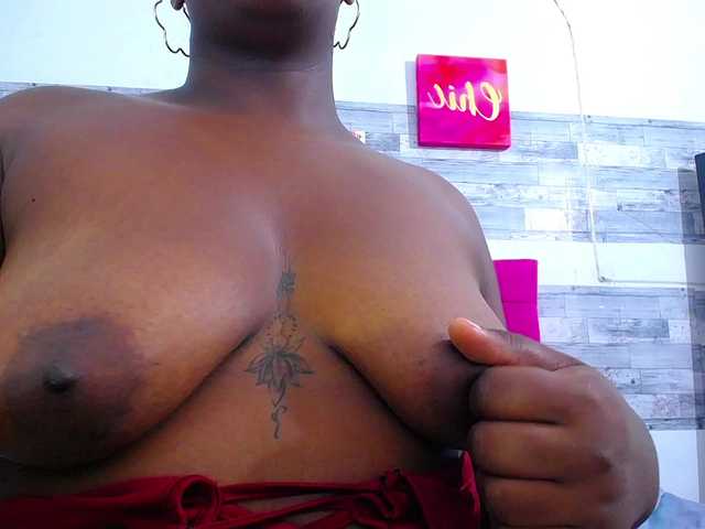 big-black-asss live cam on BongaCams