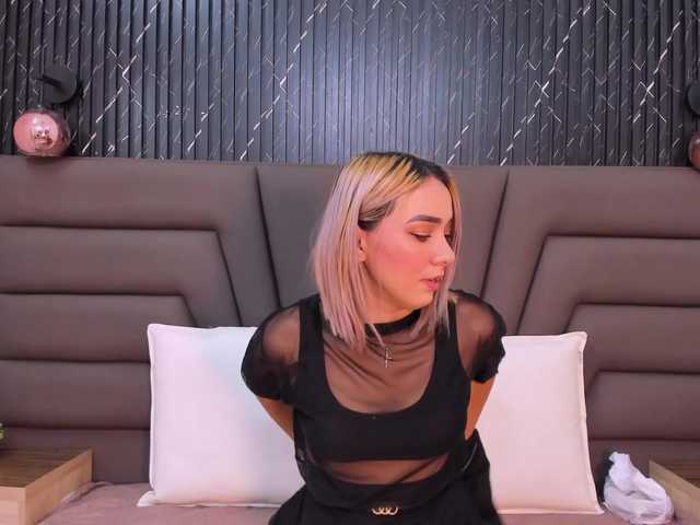 Ashley-Miller26 live cam on BongaCams