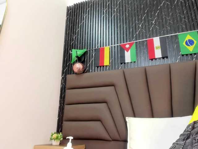 Ashley-Miller26 live cam on BongaCams