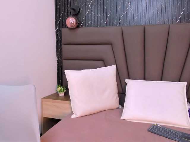 Ashley-Miller26 live cam on BongaCams