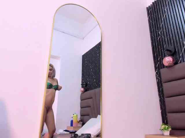 Ashley-Miller26 webcam