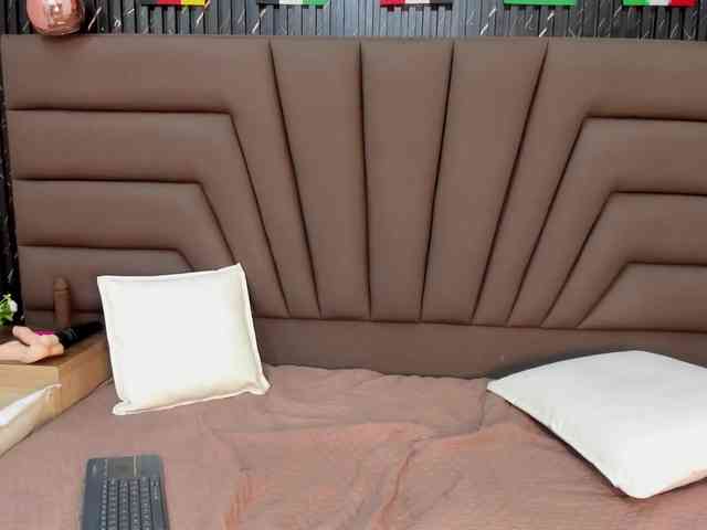 Ashley-Miller26 webcam