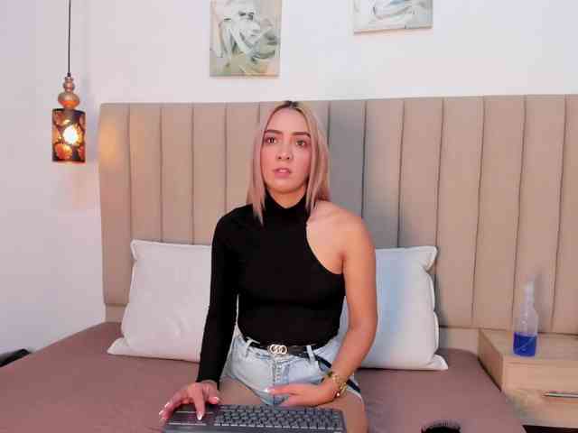 Ashley-Miller26 webcam