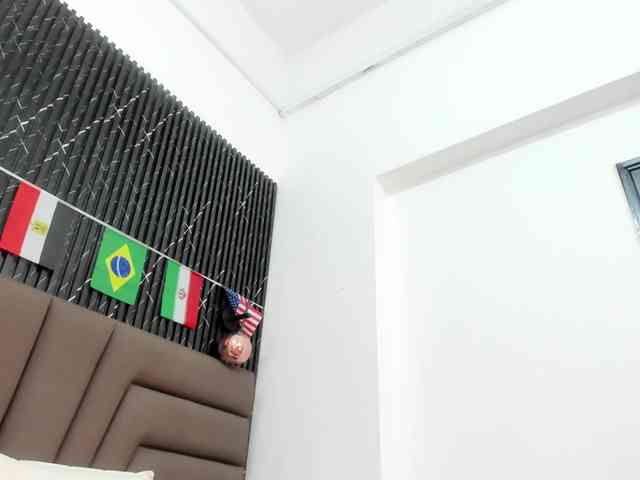 Ashley-Miller26 webcam