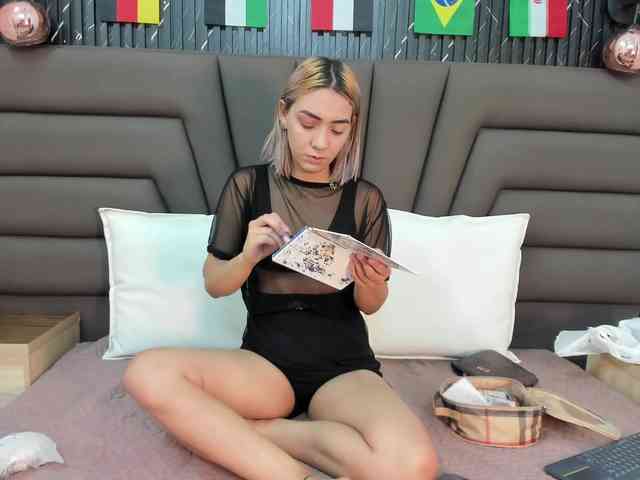 Ashley-Miller26 webcam