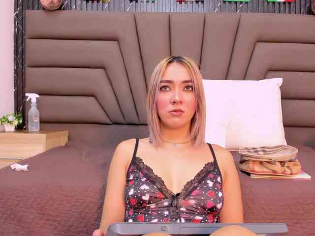 Ashley-Miller26 webcam
