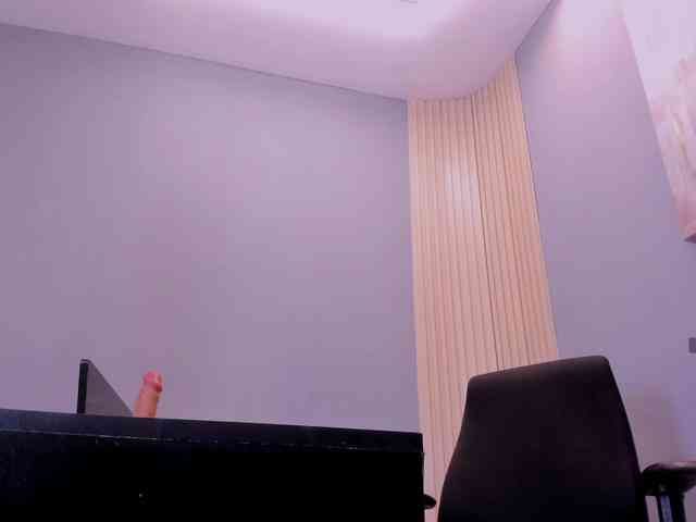 Ashley-Miller26 webcam