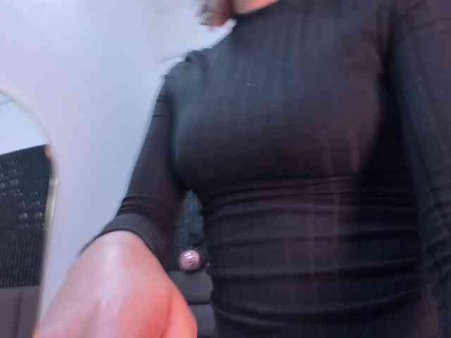 Ashley-Miller26 webcam