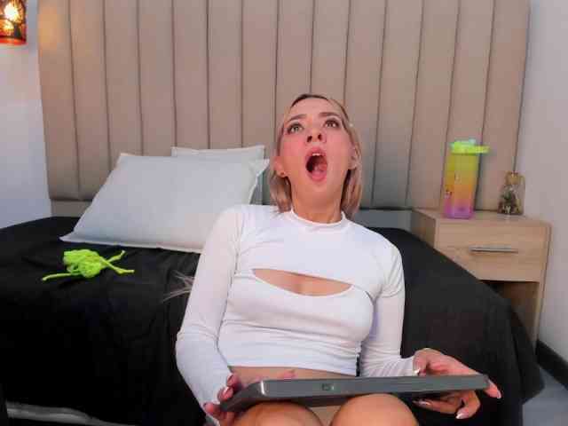 Ashley-Miller26 webcam