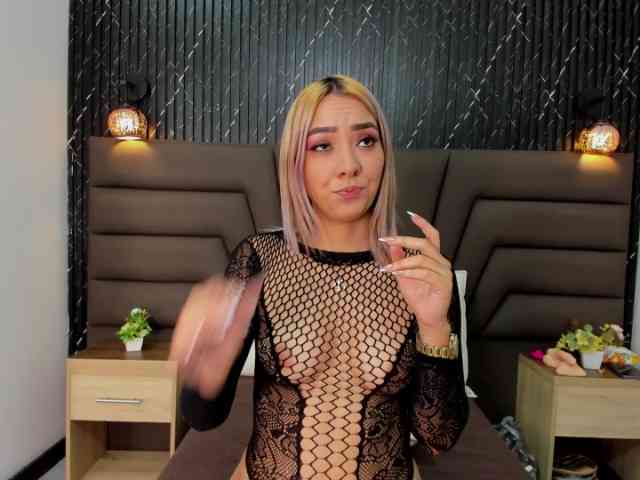 Ashley-Miller26 webcam