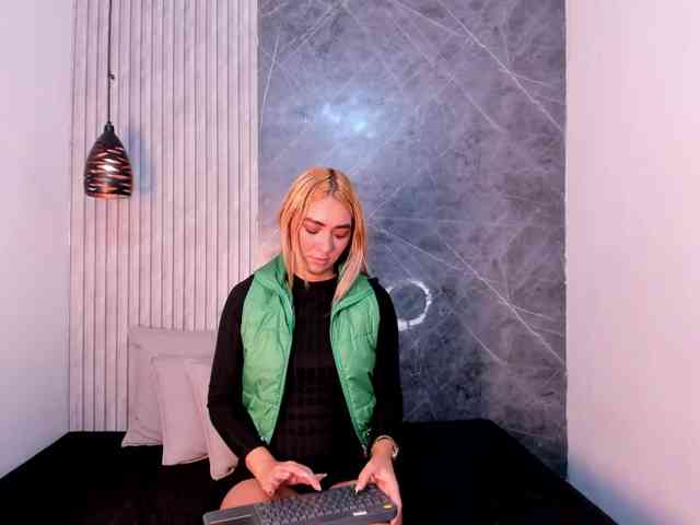 Ashley-Miller26 webcam
