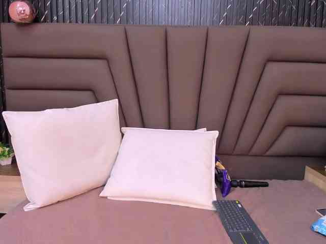 Ashley-Miller26 webcam