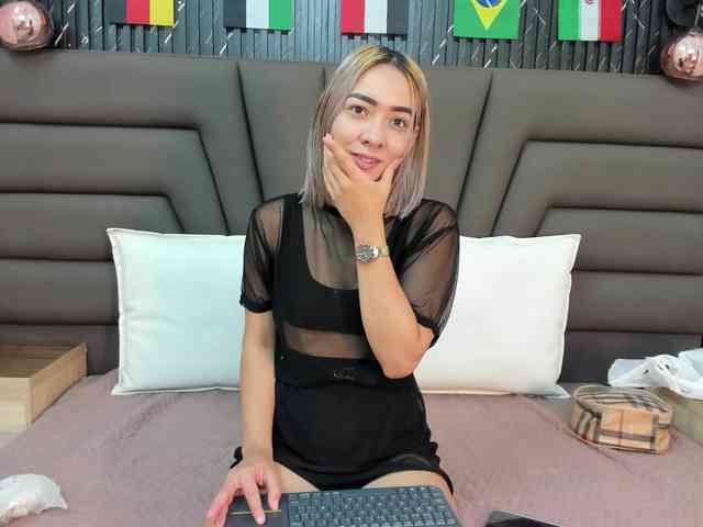 Ashley-Miller26 webcam
