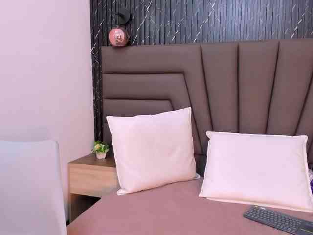 Ashley-Miller26 webcam