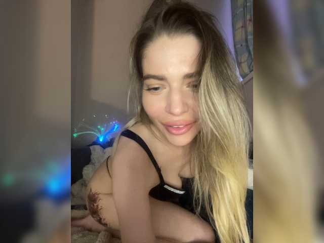 Sweet-Beauty live cam on BongaCams